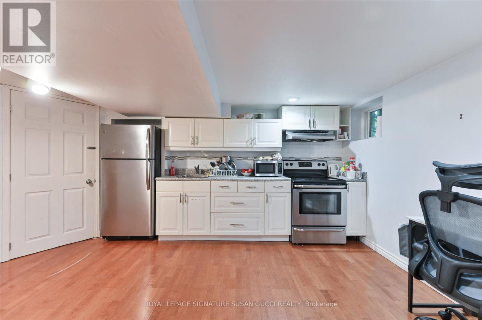 Photo 24 of 90 Meighen Avenue, Toronto ON