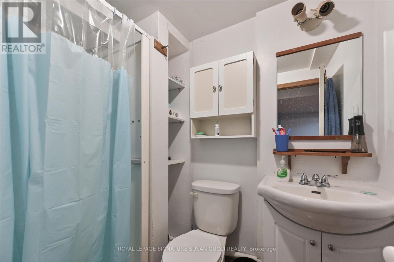 Photo 27 of 90 Meighen Avenue, Toronto ON