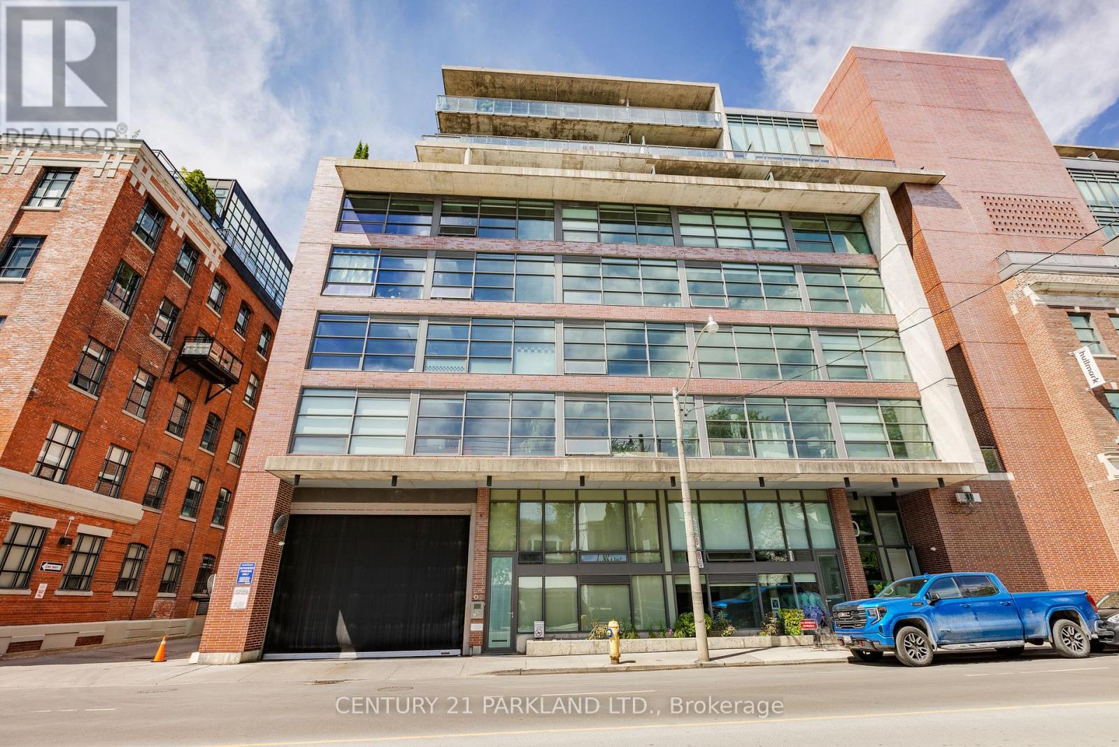 Photo 1 of 720 90 Broadview Avenue, Toronto ON