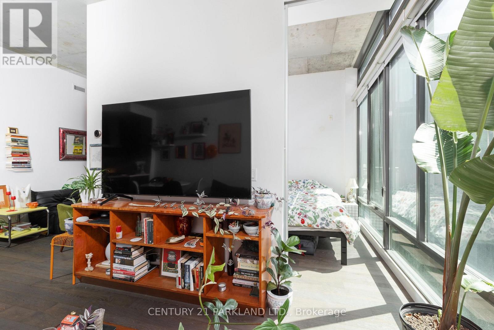 Photo 16 of 720 90 Broadview Avenue, Toronto ON
