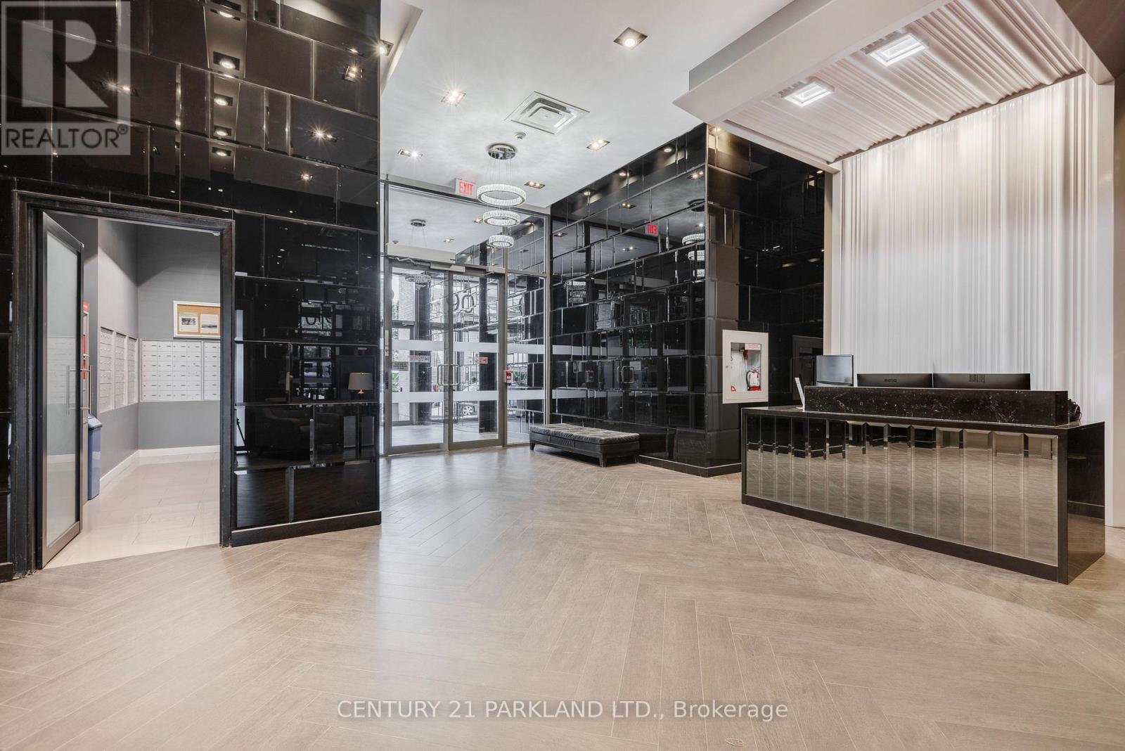 Photo 4 of 720 90 Broadview Avenue, Toronto ON