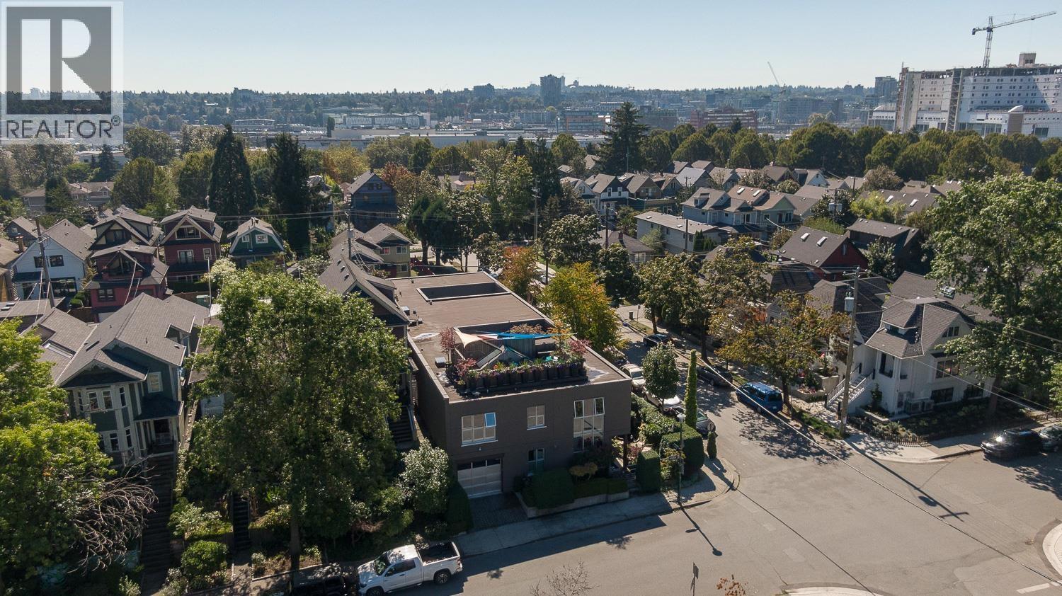 Photo 39 of 708 Heatley Avenue, Vancouver BC