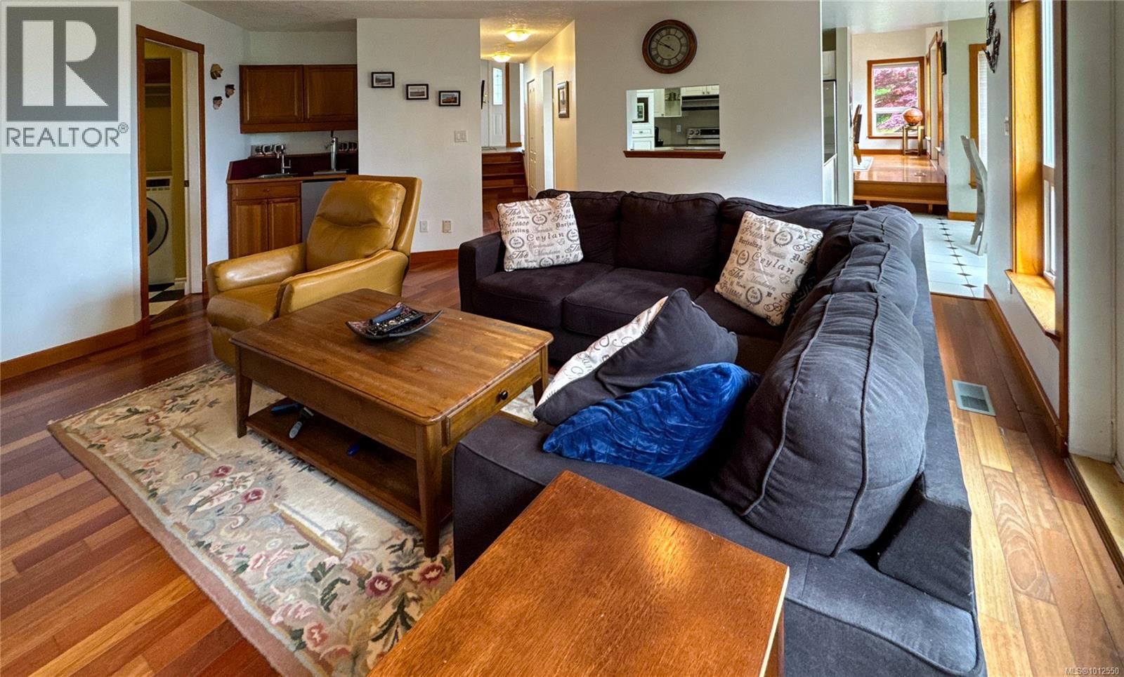Photo 23 of 7085 Shorncliffe Ave, Port Hardy BC