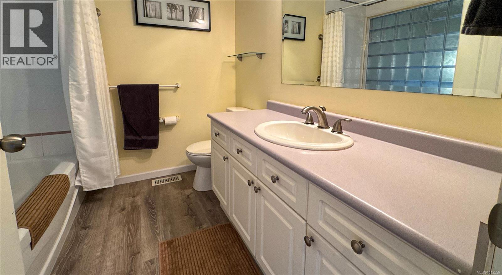 Photo 57 of 7085 Shorncliffe Ave, Port Hardy BC