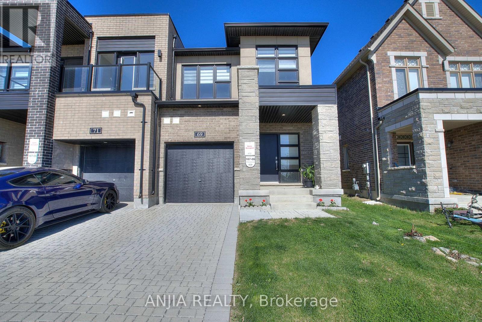 Photo 2 of 69 Freeman Williams Street, Markham ON