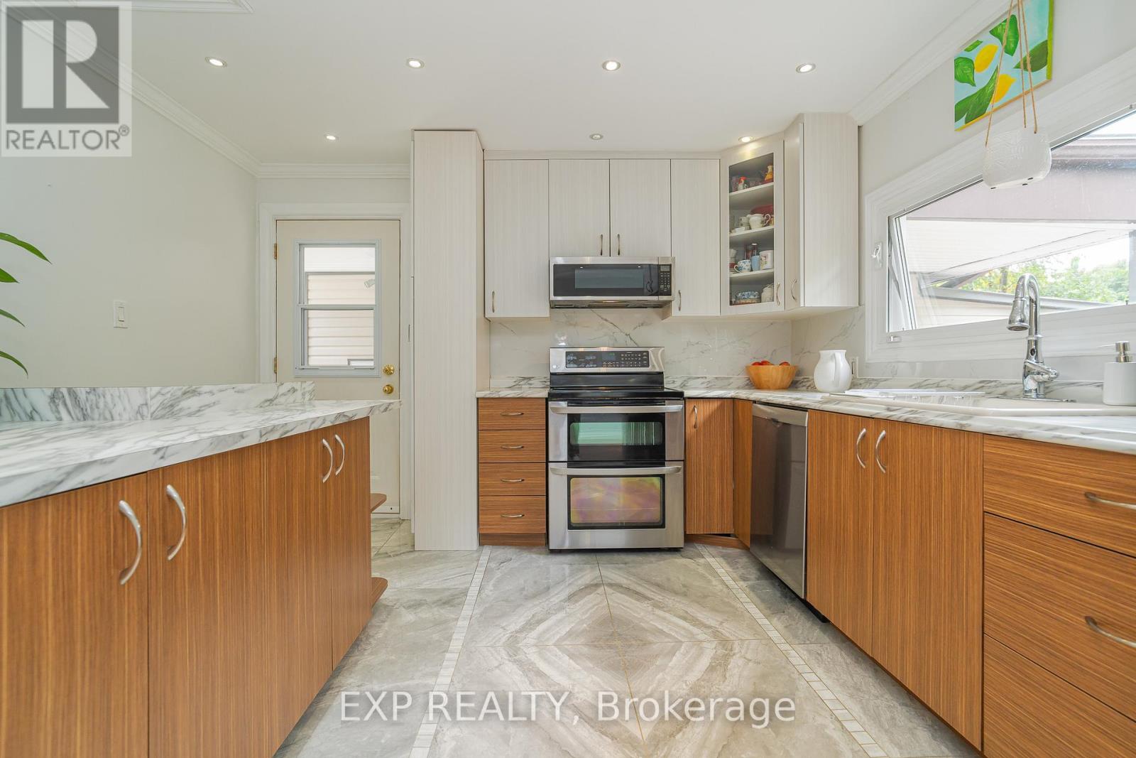 Photo 11 of 1807 Second Line Road, Ottawa ON