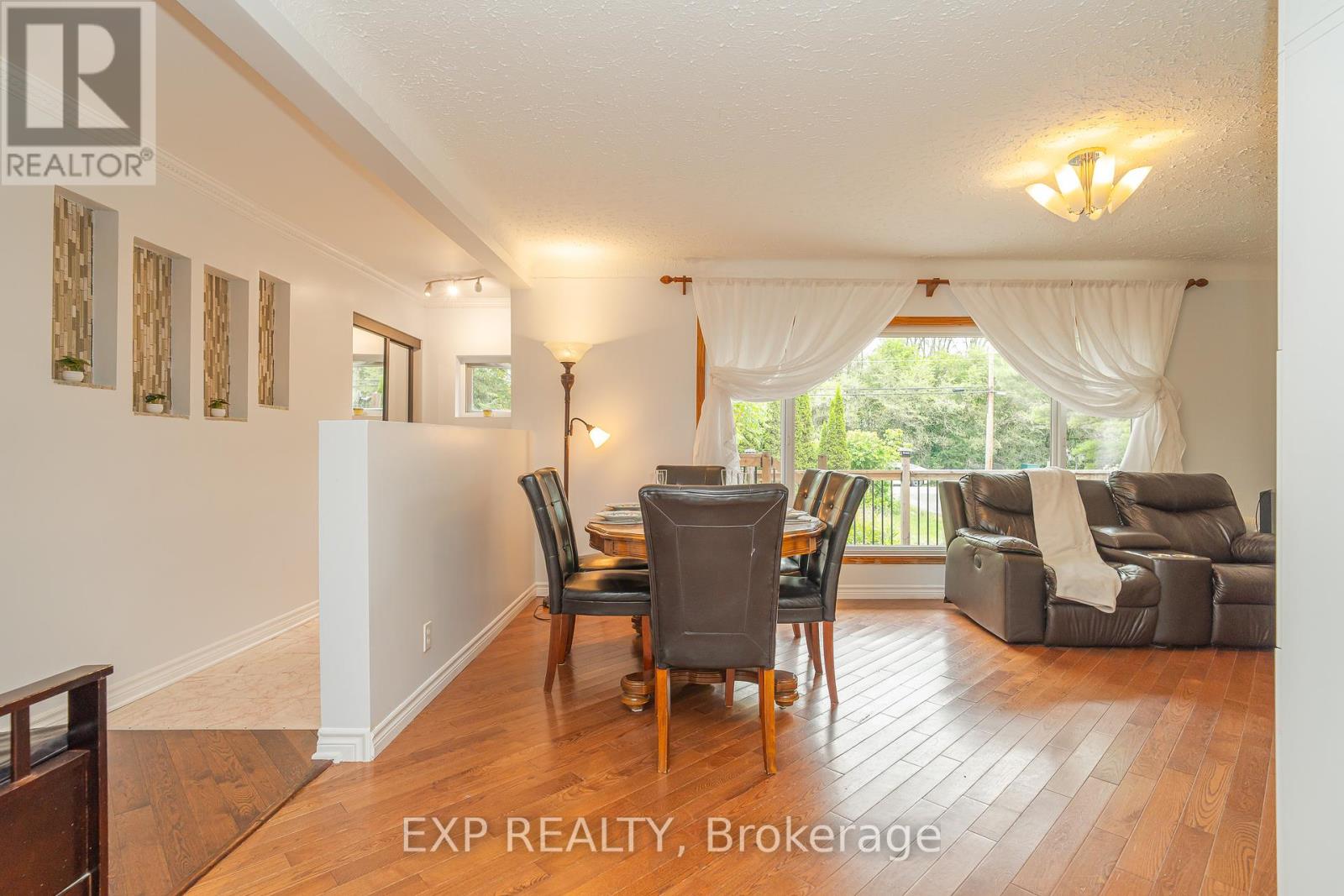Photo 14 of 1807 Second Line Road, Ottawa ON