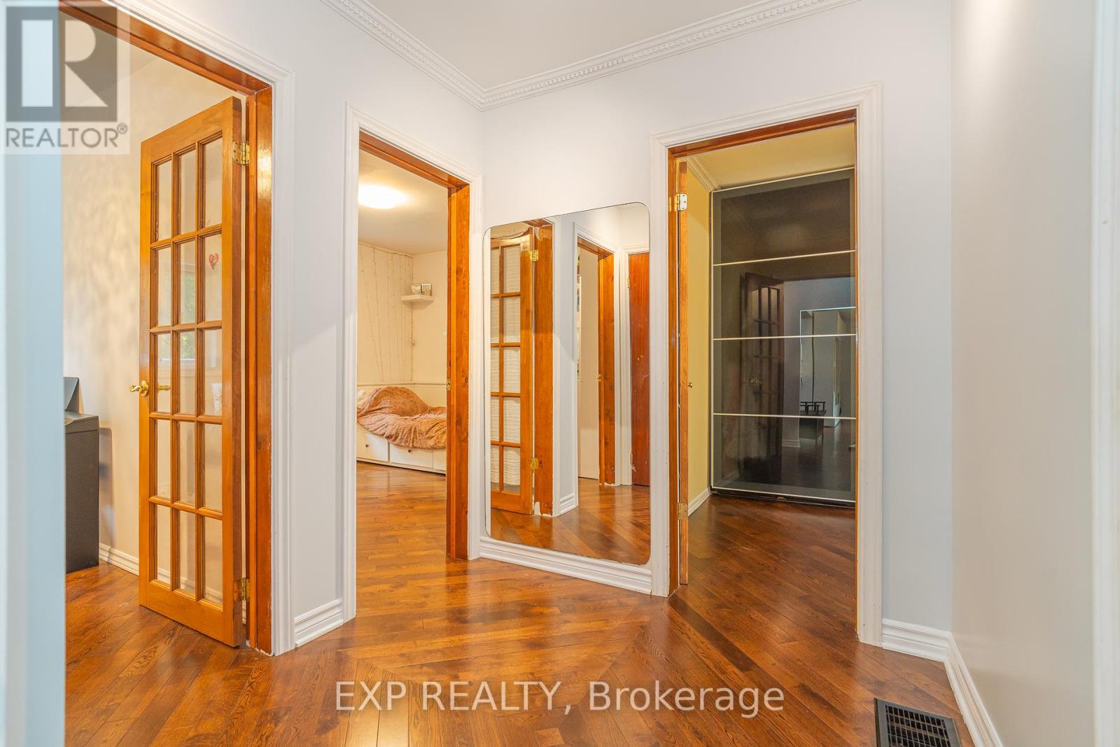 Photo 15 of 1807 Second Line Road, Ottawa ON