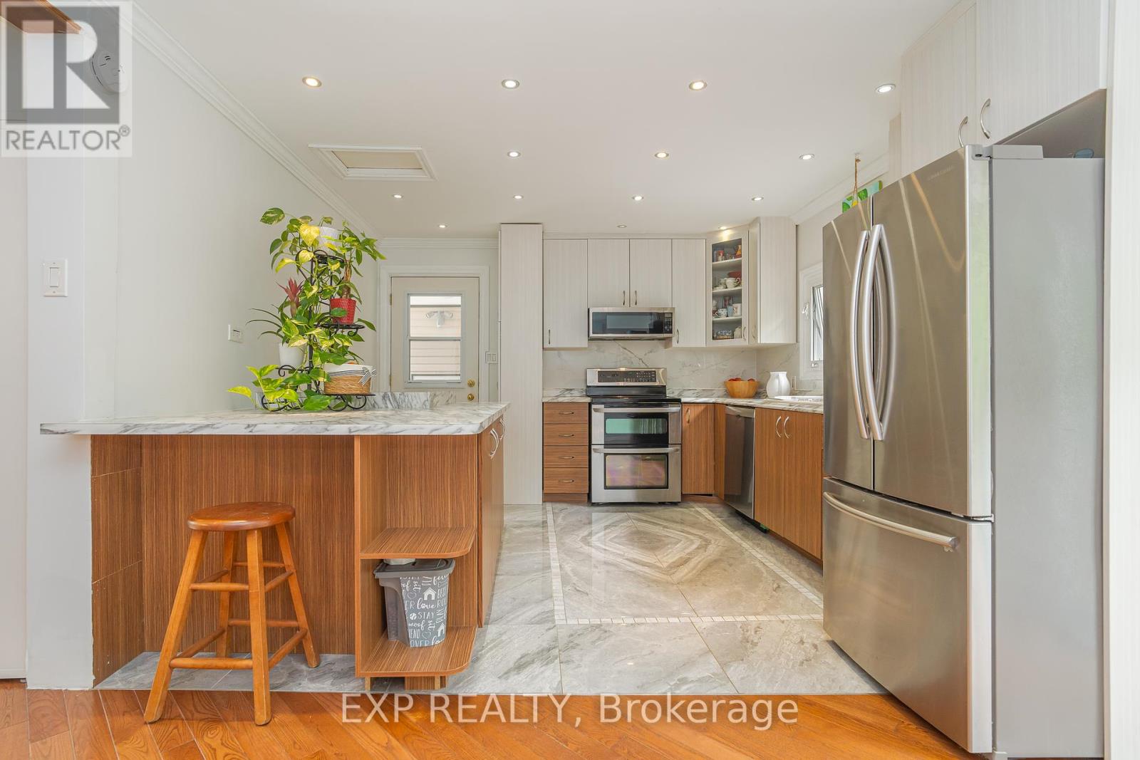 Photo 9 of 1807 Second Line Road, Ottawa ON