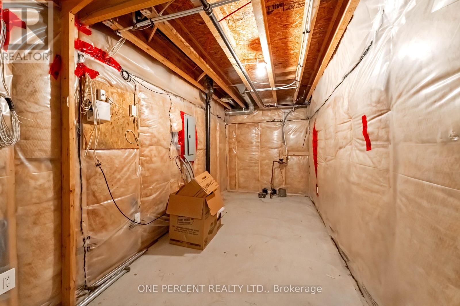 Photo 25 of 213 Via San Marino Street, Ottawa ON