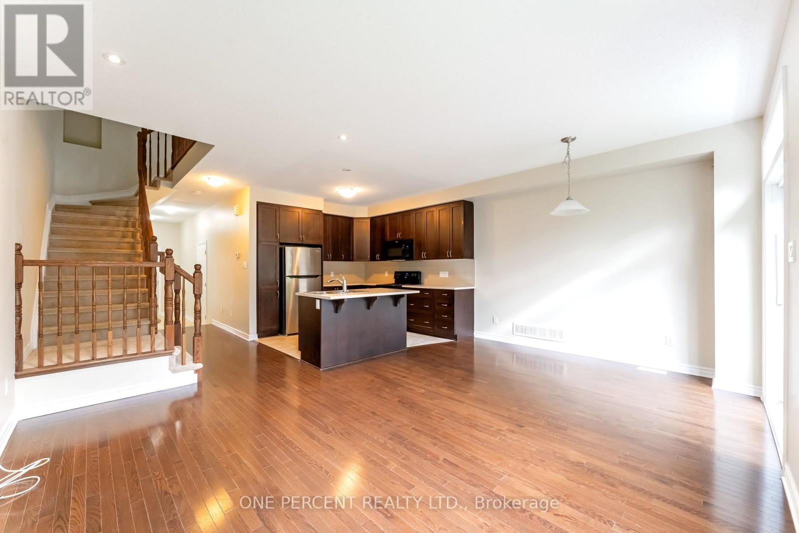 Photo 7 of 213 Via San Marino Street, Ottawa ON
