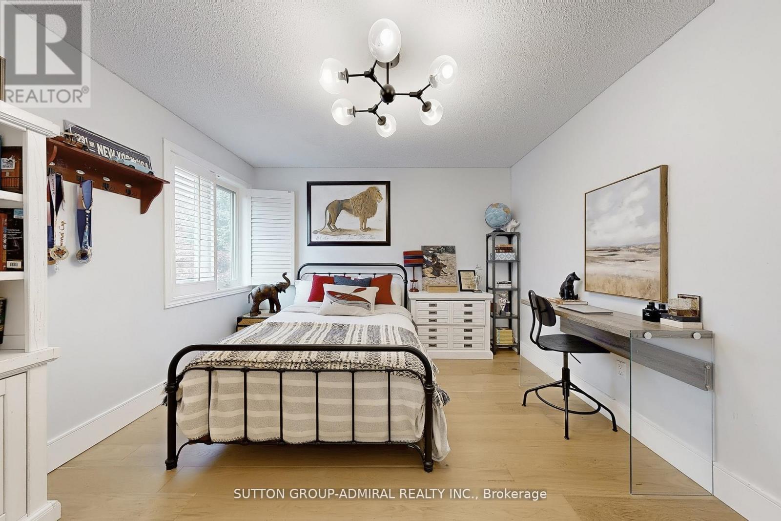 Photo 32 of 18 Tannery Court, Richmond Hill ON