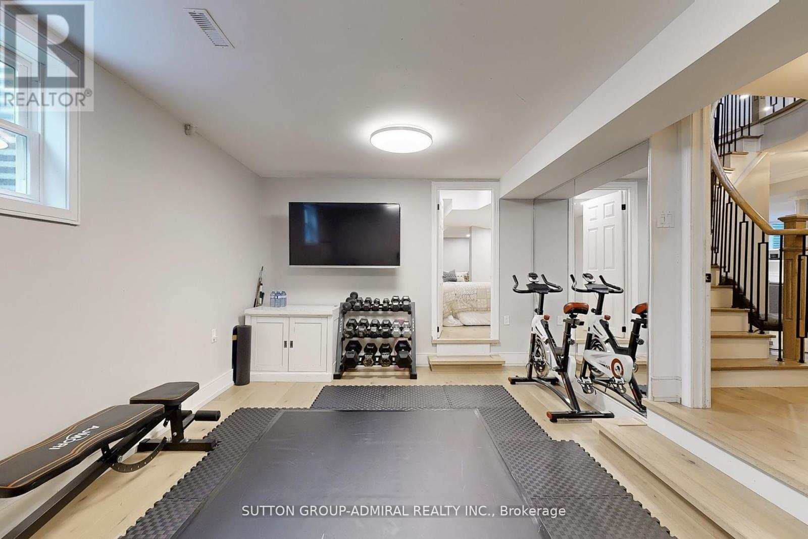 Photo 37 of 18 Tannery Court, Richmond Hill ON