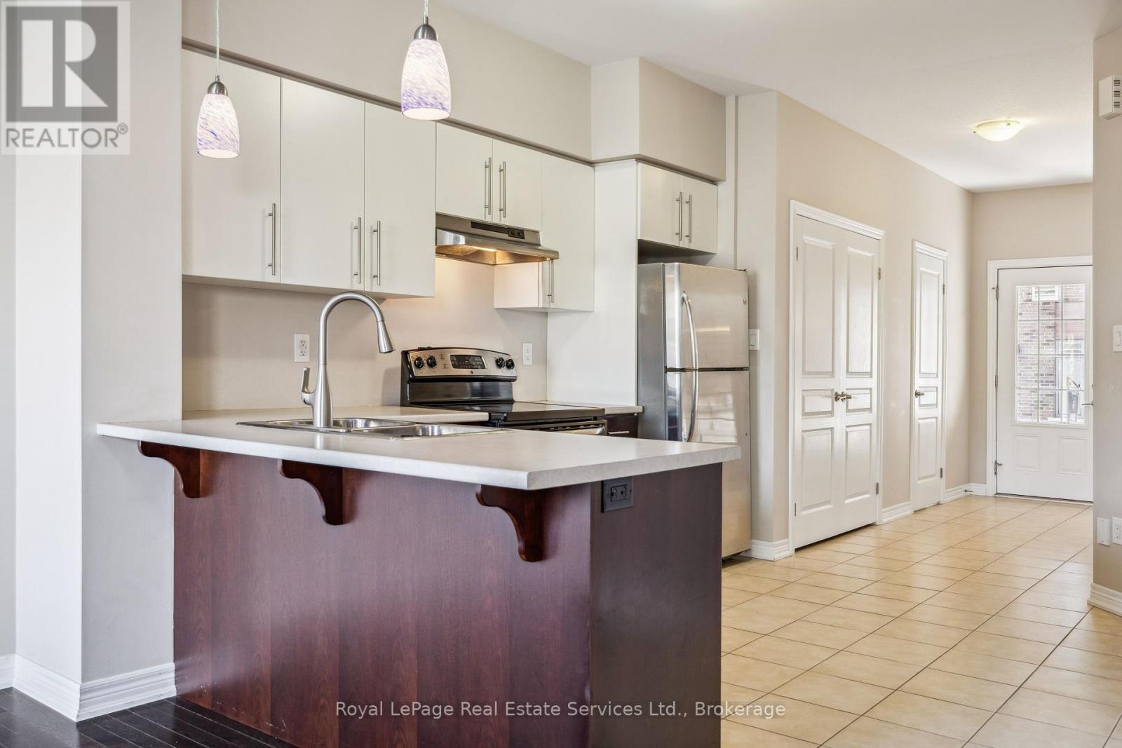 Photo 11 of 44 515 Winston Road, Grimsby ON