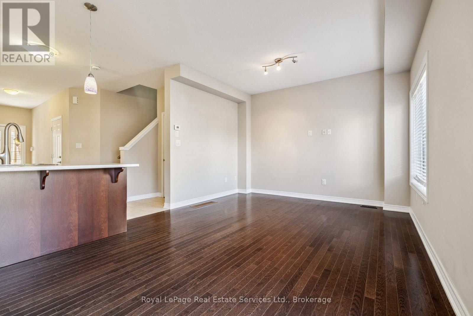Photo 13 of 44 515 Winston Road, Grimsby ON