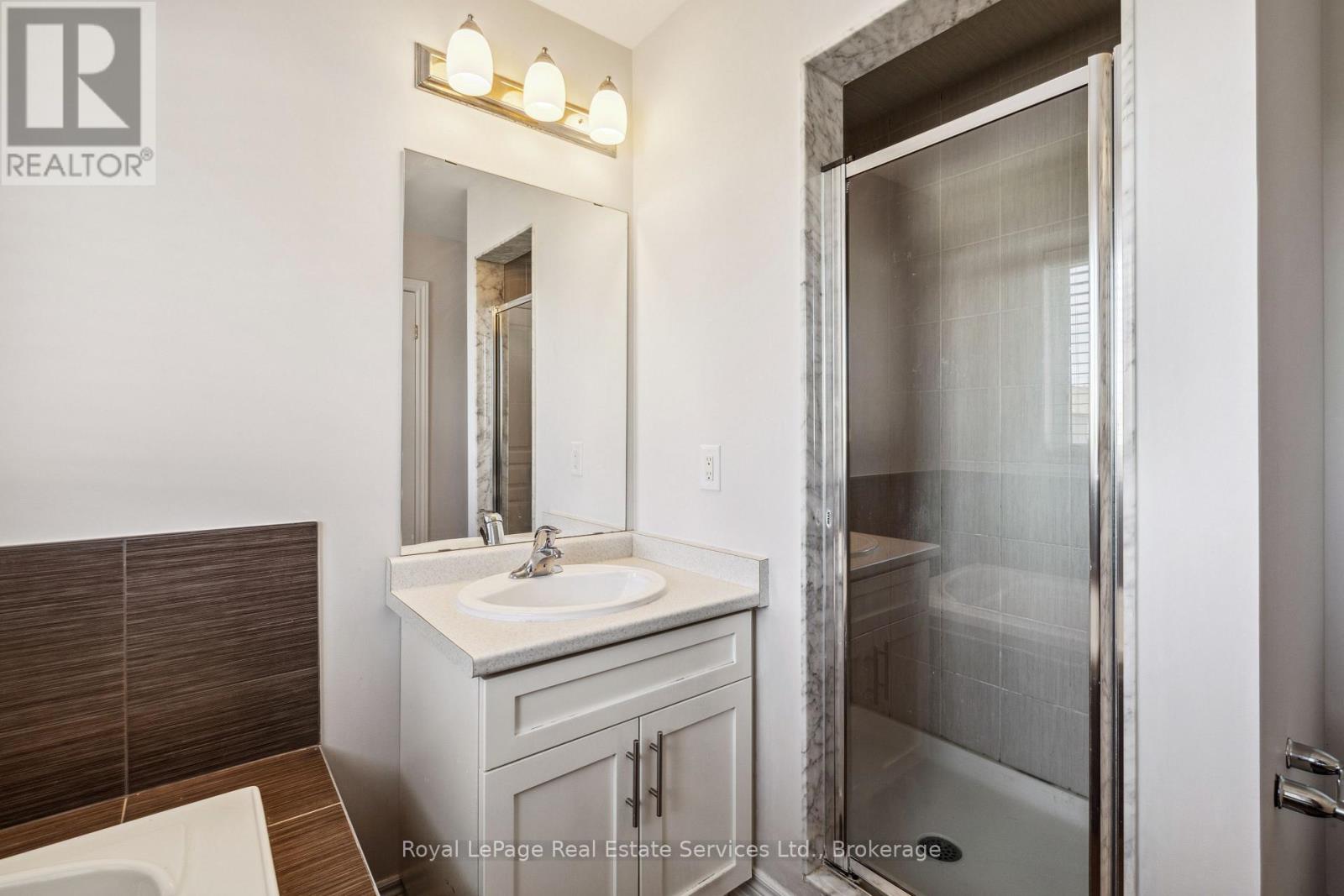 Photo 27 of 44 515 Winston Road, Grimsby ON