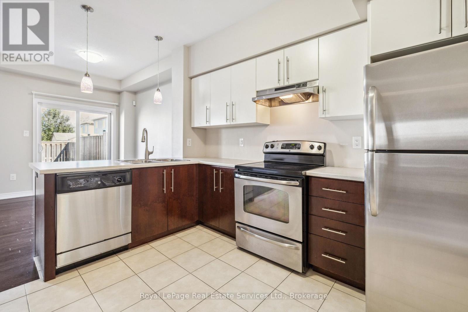 Photo 8 of 44 515 Winston Road, Grimsby ON