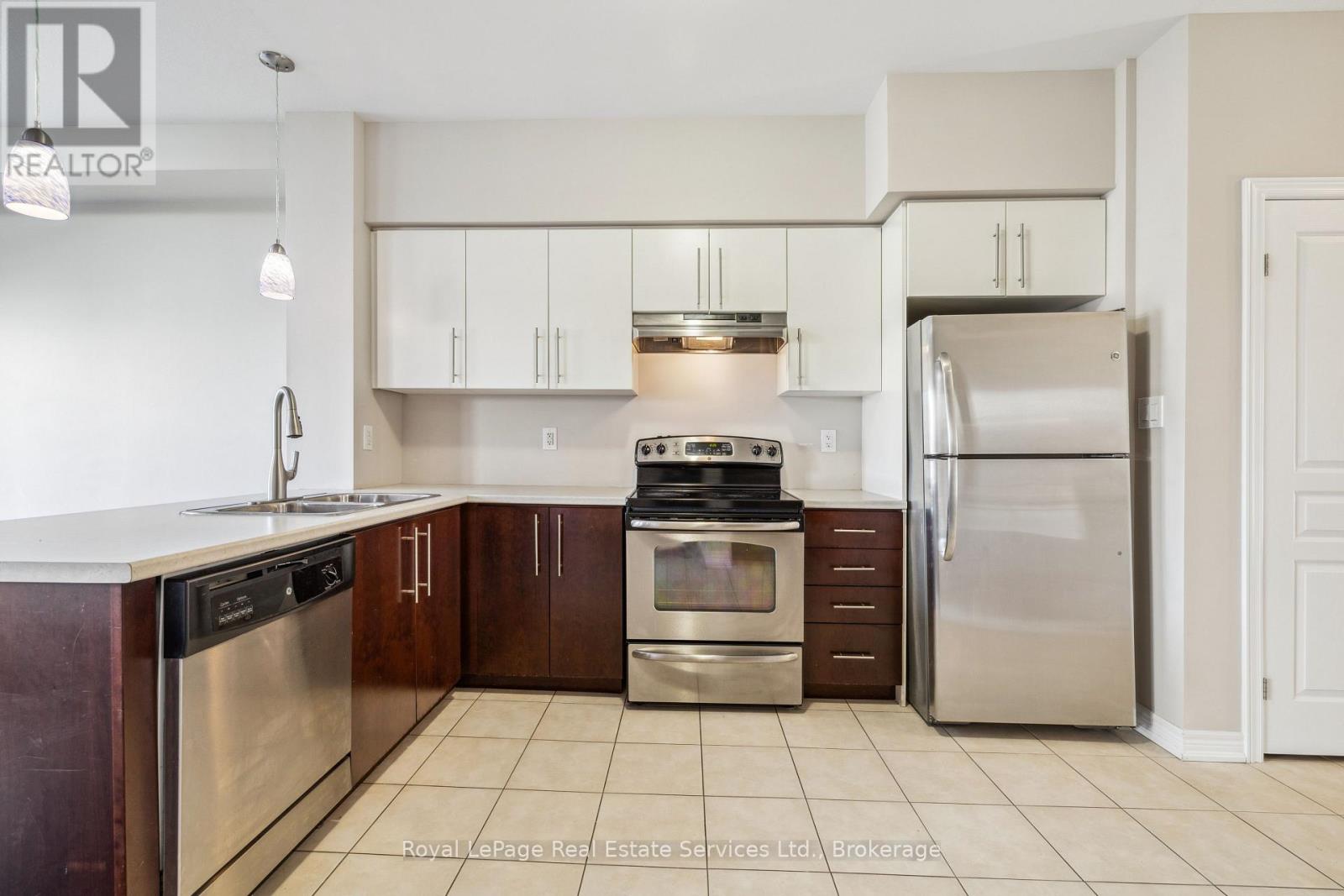 Photo 9 of 44 515 Winston Road, Grimsby ON