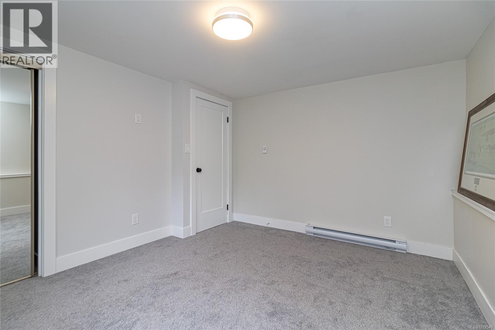  1077 Lands End Road, North Saanich