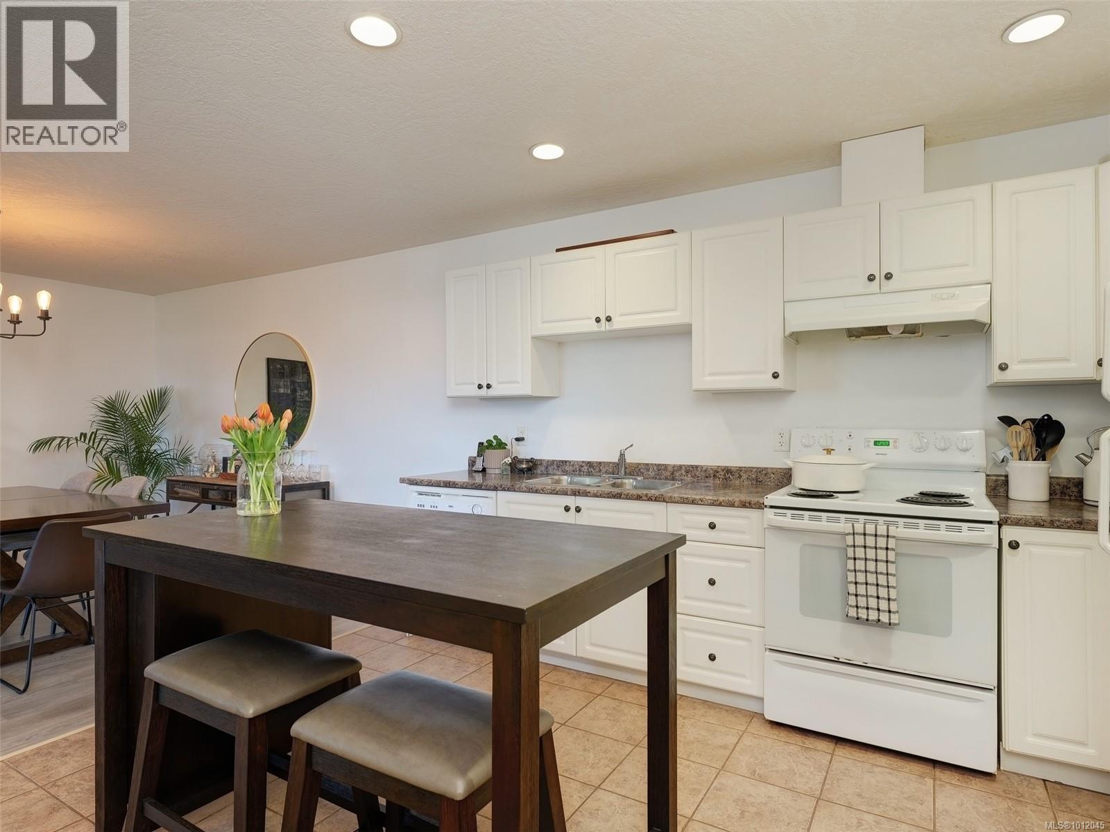 Photo 38 of 402 Latoria Rd, Colwood BC