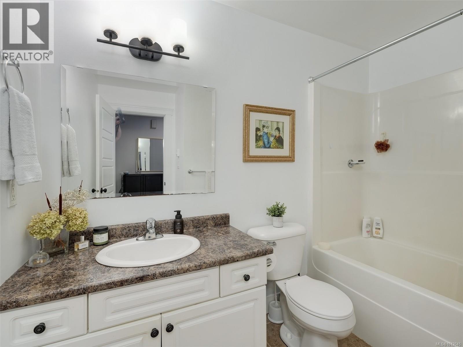 Photo 40 of 402 Latoria Rd, Colwood BC