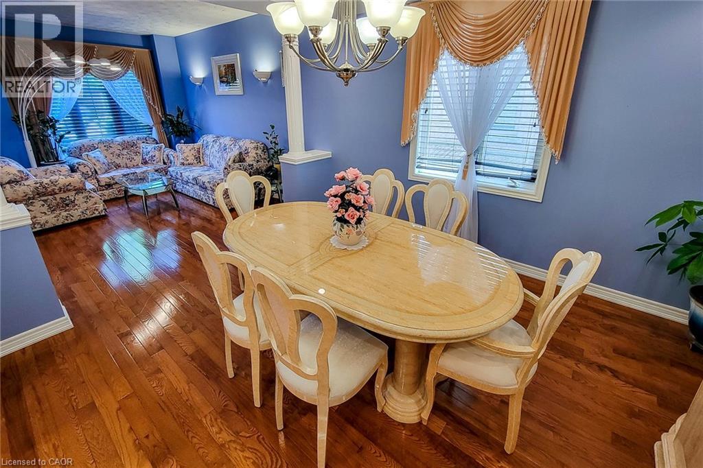 Photo 12 of 26 Colin Crescent, Hamilton ON
