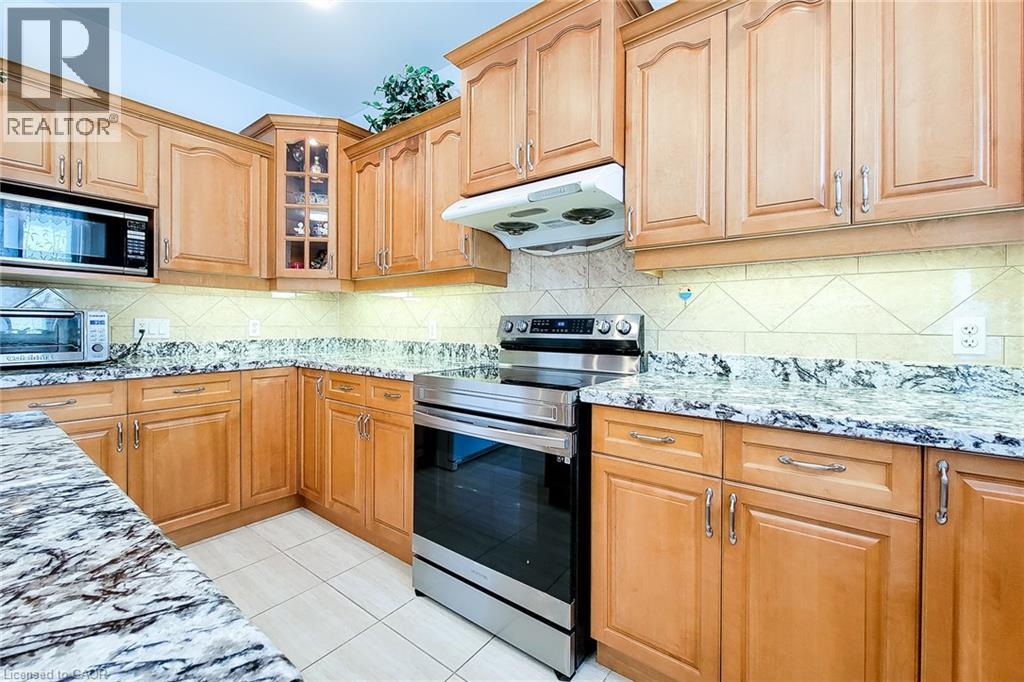 Photo 20 of 26 Colin Crescent, Hamilton ON