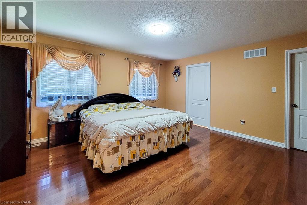 Photo 26 of 26 Colin Crescent, Hamilton ON