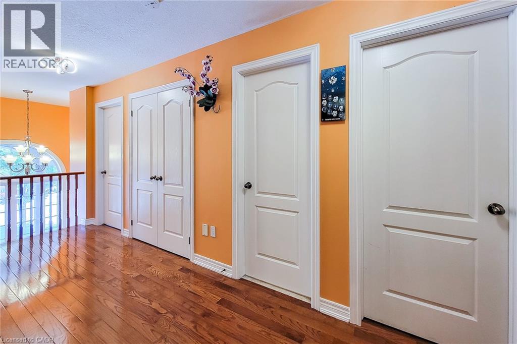 Photo 30 of 26 Colin Crescent, Hamilton ON