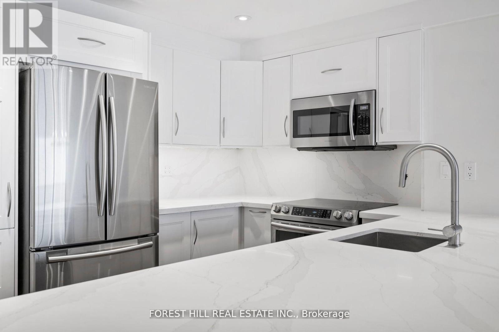 Photo 2 of 1203 7601 Bathurst Street, Vaughan ON
