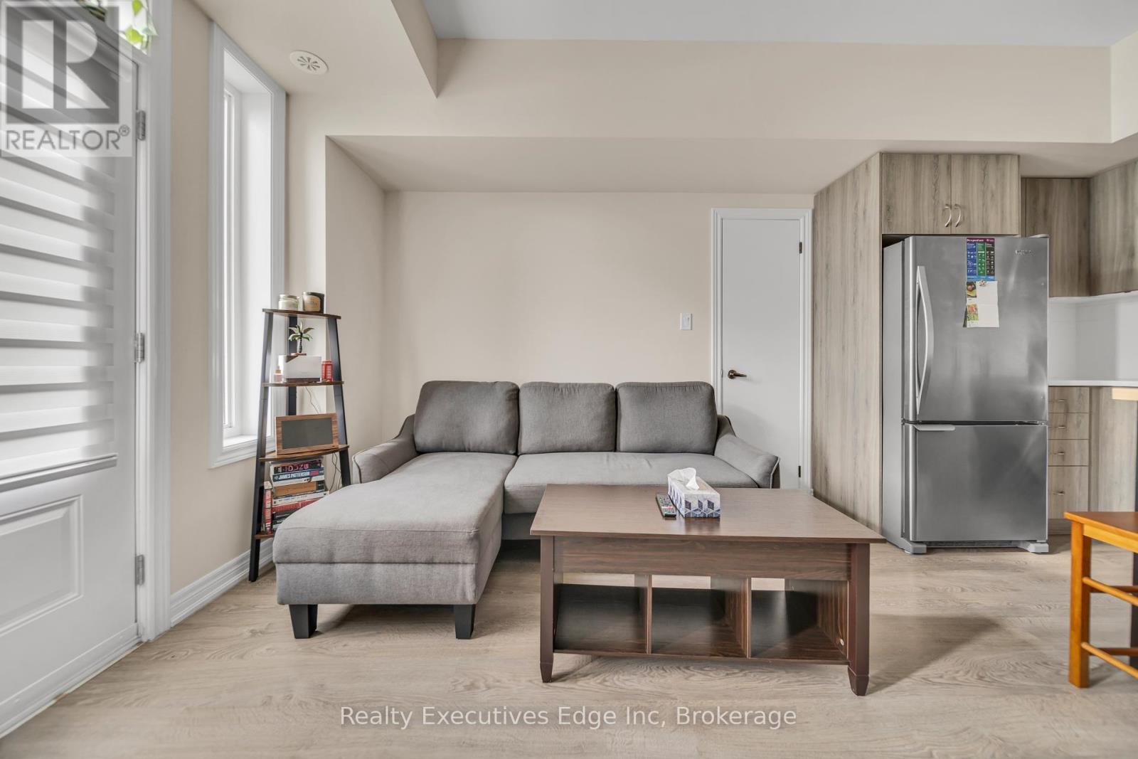 Photo 4 of 252 Law Drive, Guelph ON