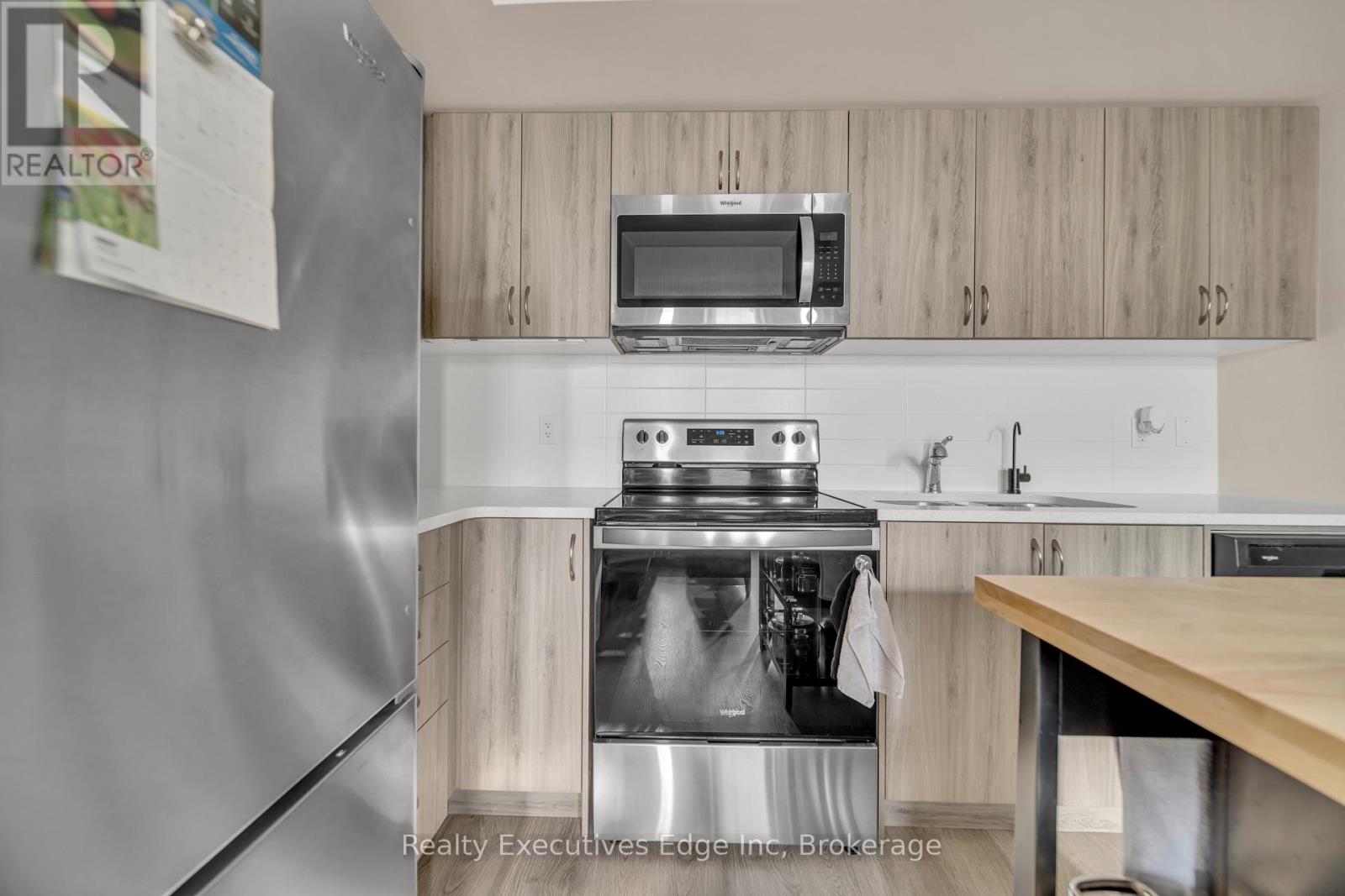 Photo 7 of 252 Law Drive, Guelph ON
