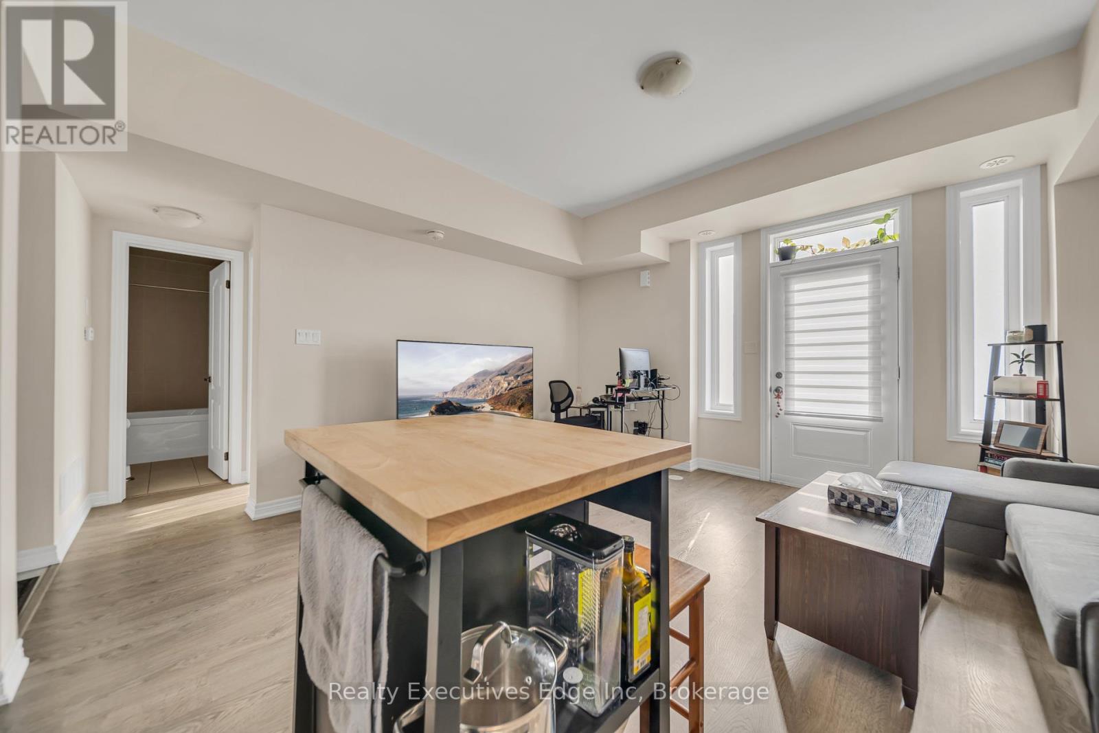 Photo 9 of 252 Law Drive, Guelph ON