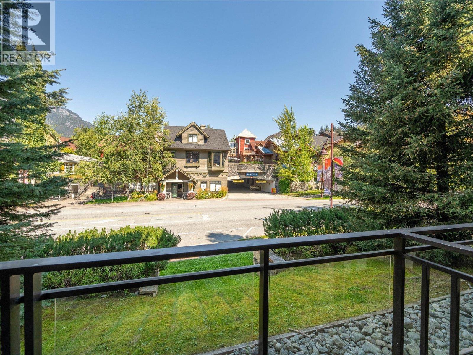 109 2050 LAKE PLACID ROAD, Whistler