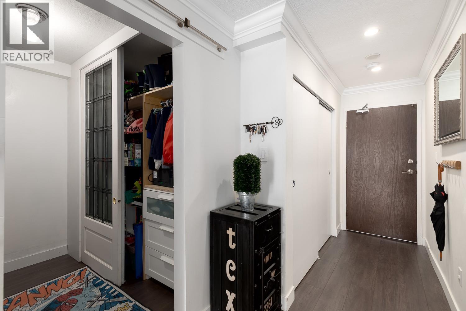 Photo 2 of 304 1352 W 10th Avenue, Vancouver BC