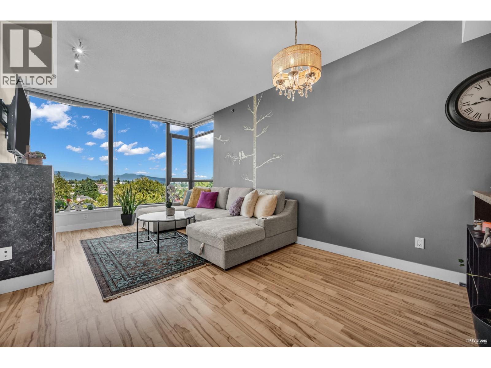 Photo 7 of 1606 7088 18th Avenue, Burnaby BC