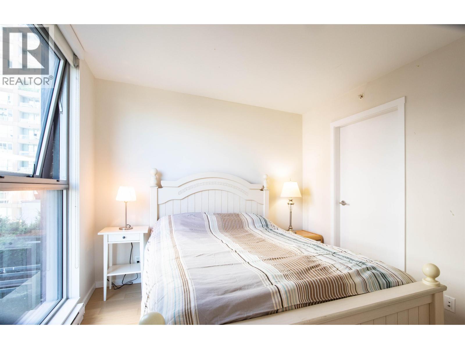 Photo 2 of 908 999 Seymour Street, Vancouver BC