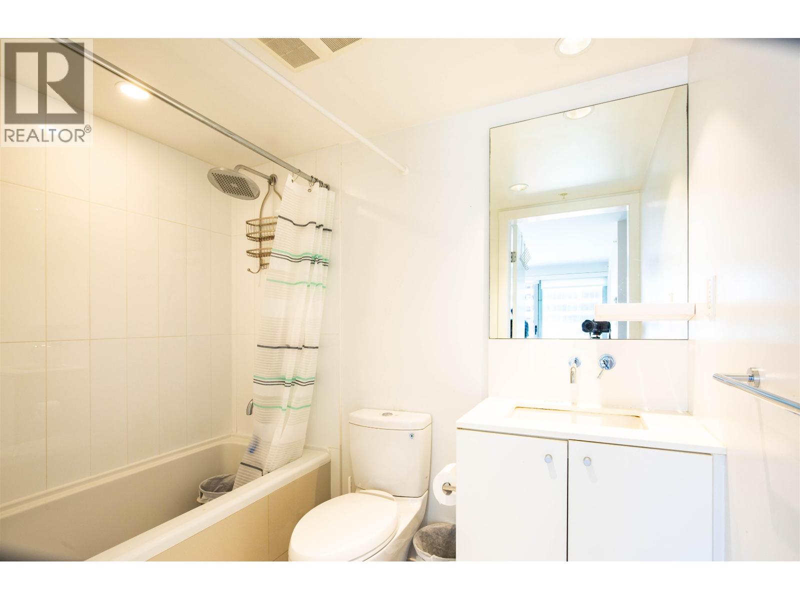 Photo 4 of 908 999 Seymour Street, Vancouver BC