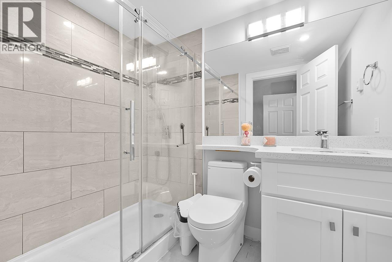 Photo 16 of 211 5818 Lincoln Street, Vancouver BC