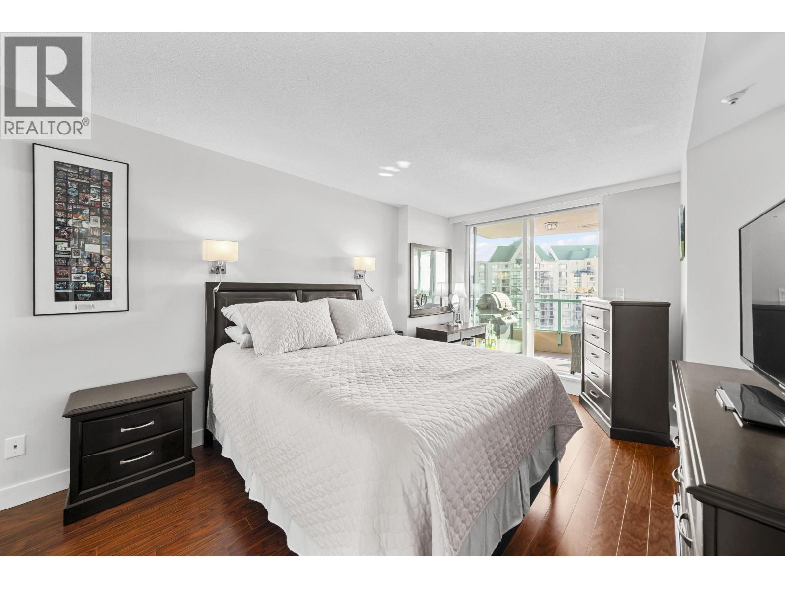 Photo 11 of 1405 3071 Glen Drive, Coquitlam BC