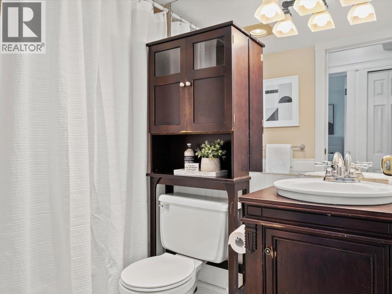 Photo 12 of 110 1345 W 4th Avenue, Vancouver BC