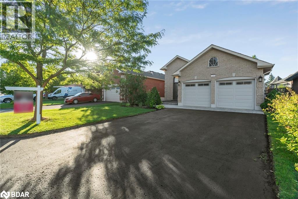 Photo 2 of 1288 Gina Street, Innisfil ON
