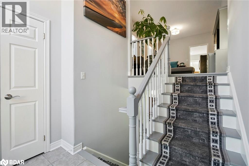 Photo 5 of 1288 Gina Street, Innisfil ON