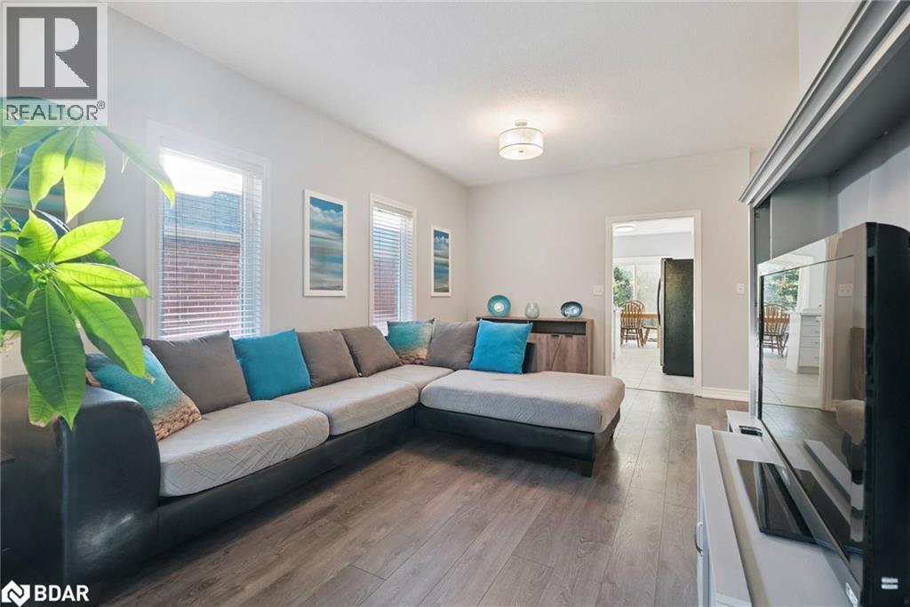 Photo 6 of 1288 Gina Street, Innisfil ON