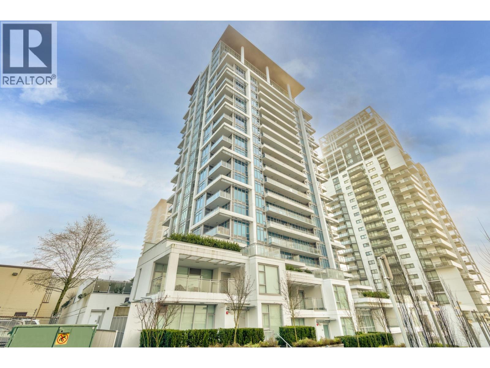Photo 2 of 603 2288 Alpha Avenue, Burnaby BC
