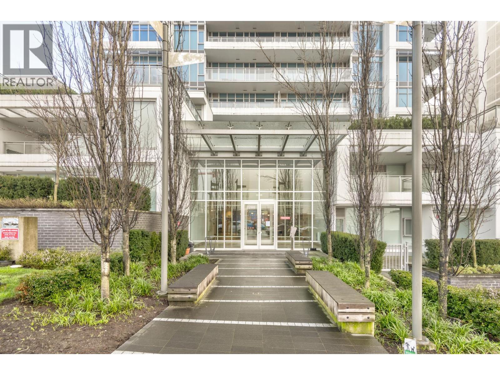 Photo 3 of 603 2288 Alpha Avenue, Burnaby BC