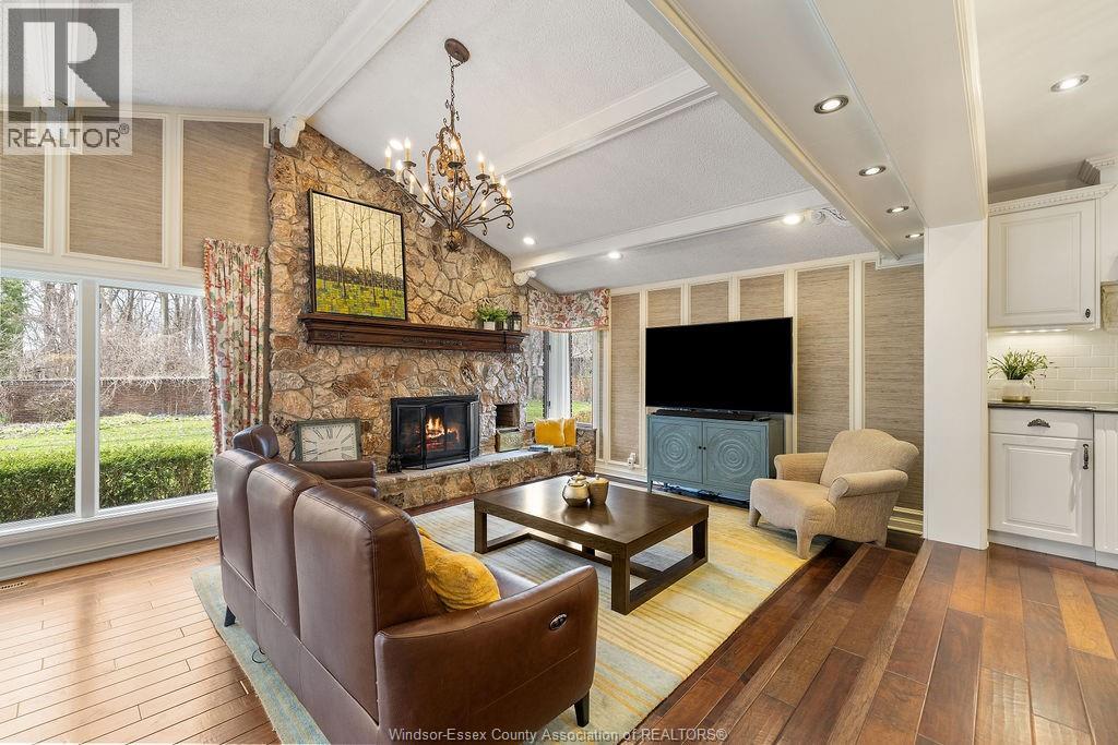 Photo 19 of 1255 Tanglewood Court, Lasalle ON