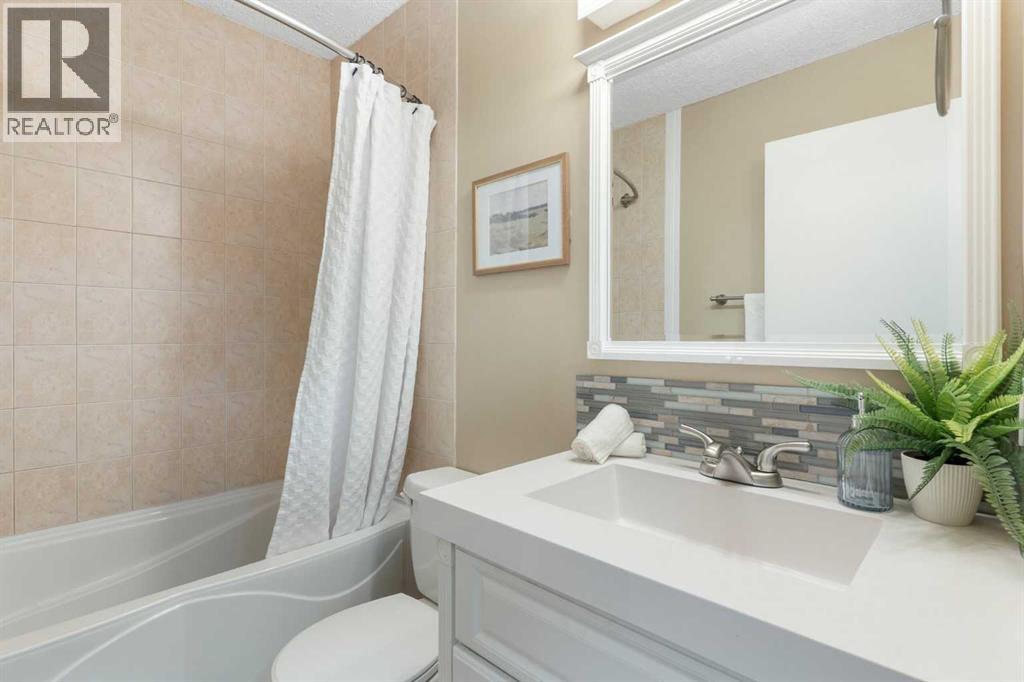 Photo 24 of 8 Marquis Place Se, Airdrie AB