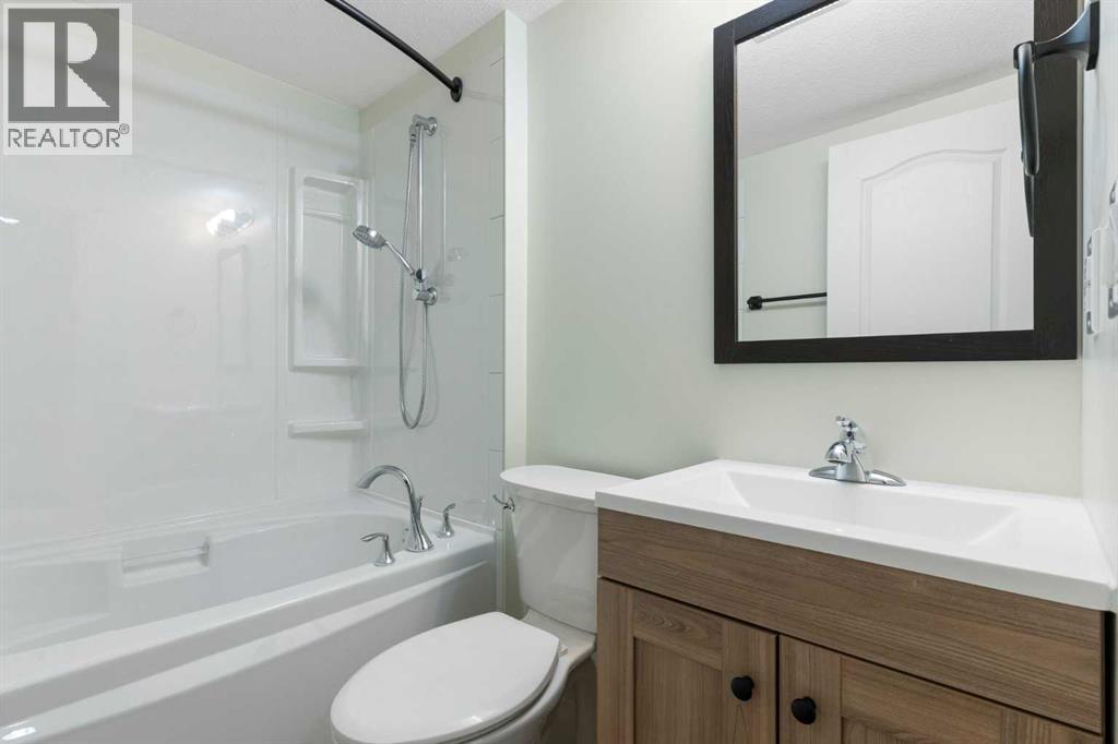 Photo 32 of 8 Marquis Place Se, Airdrie AB