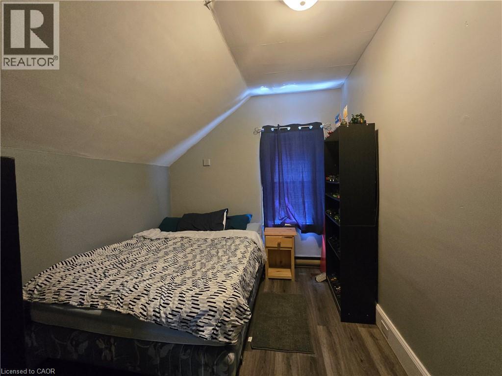 Photo 13 of 2081 John Street, Howick ON